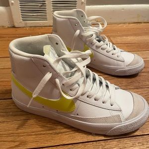 Nike Blazer Sneakers